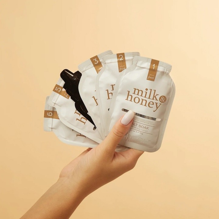 VOESH Pedi in a Box 6 Step - O2 Milk & Honey