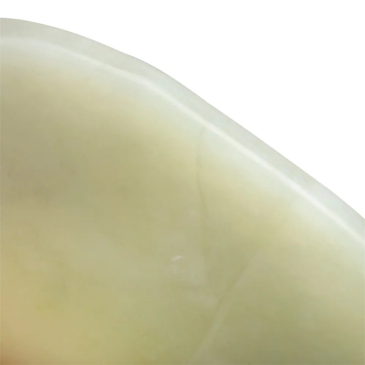 Jadesteen voor GUA SHA gezichtsmassage