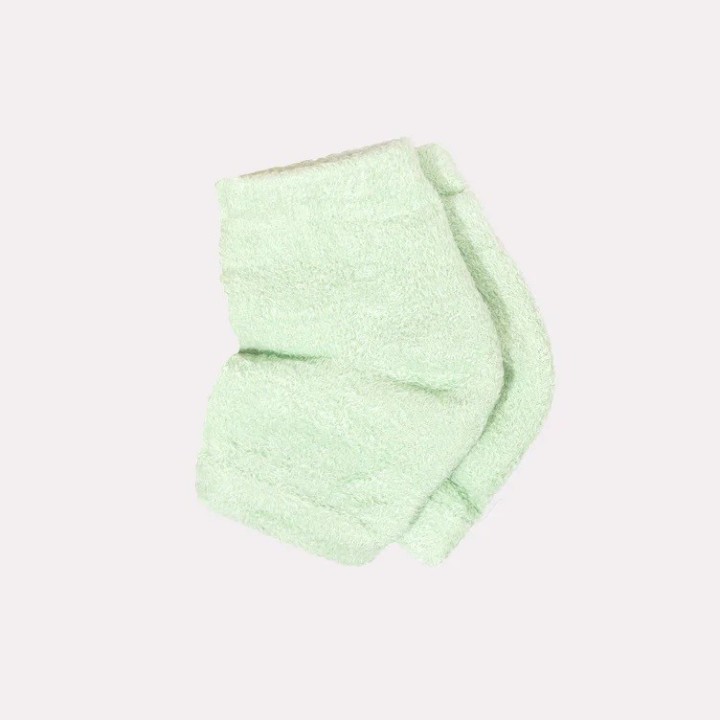 Voesh Moisturizing Heel Socks Mint