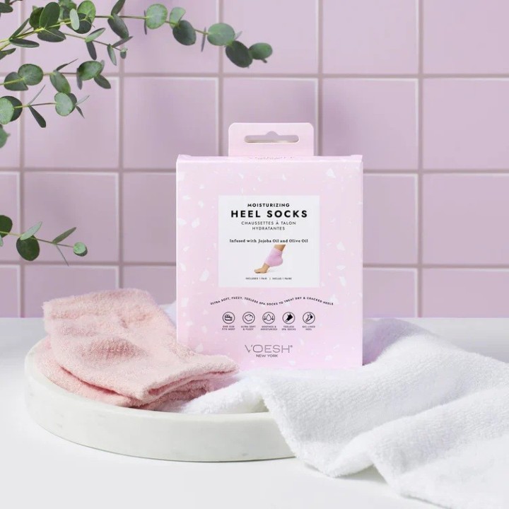 Voesh Moisturizing Heel Socks Pink