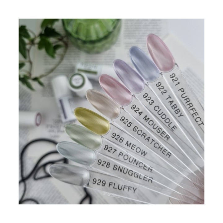 Yoshi Gelpolish Silk Catitude – Cuddle – 923 - 6 ml