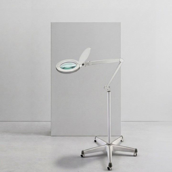 Weelko Led Loupelamp Widen+ 5 Dioptrie Dimbaar met statief